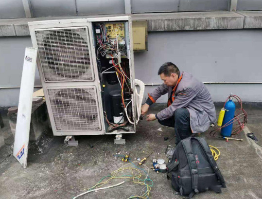 在設計師的工作中，客戶都有一定的知識水平